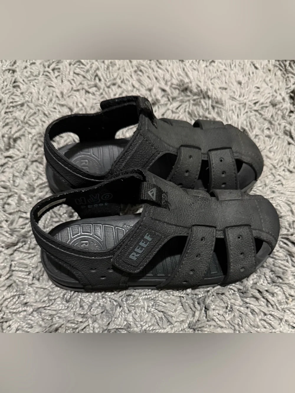 Reef Boy’s Black Fisherman Sandals
